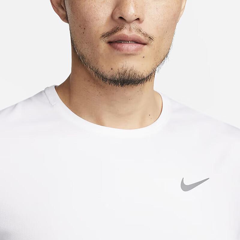 Nike Men's DV9316-100 Crew Neck Short Sleeve T-Shirt