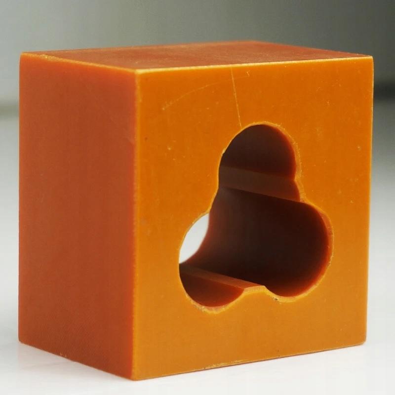 Rosfix Forma Trójkątna Do Zgrzewania 3 Akumulatorów 18650 – Stabilna Konstrukcja | Materiał: Bakelit | Efektywne Zgrzewanie