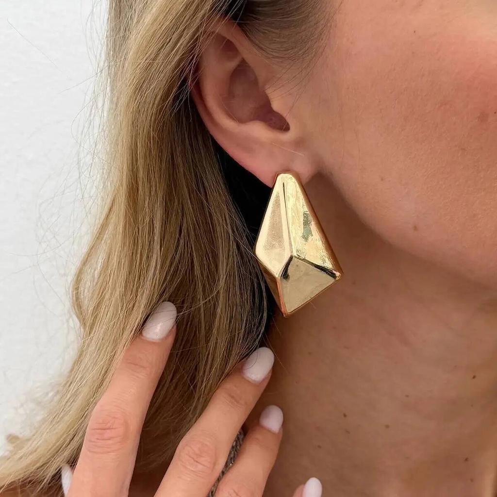 Ingemark Simple Geometric Irregular Tapered Stud Earrings Women Trendy Gold Color Metal Piercing Earring Daily Jewelry Accessory