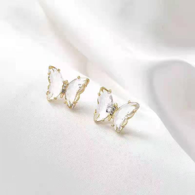 2022 Crystal Butterfly Clavicle Chain Necklace: Chic & Stylish Short Choker Pendant for Women
