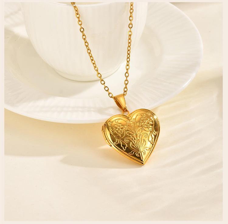 Custom Photo Locket Necklace for Women, Stainless Steel Heart Pendant Holds Pictures with Adjustable Link Jewelry