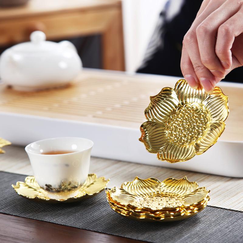 1PCgolden retro metal coaster tea ceremony decoration exquisite insulation pad suitable for tea rooms, home decoration