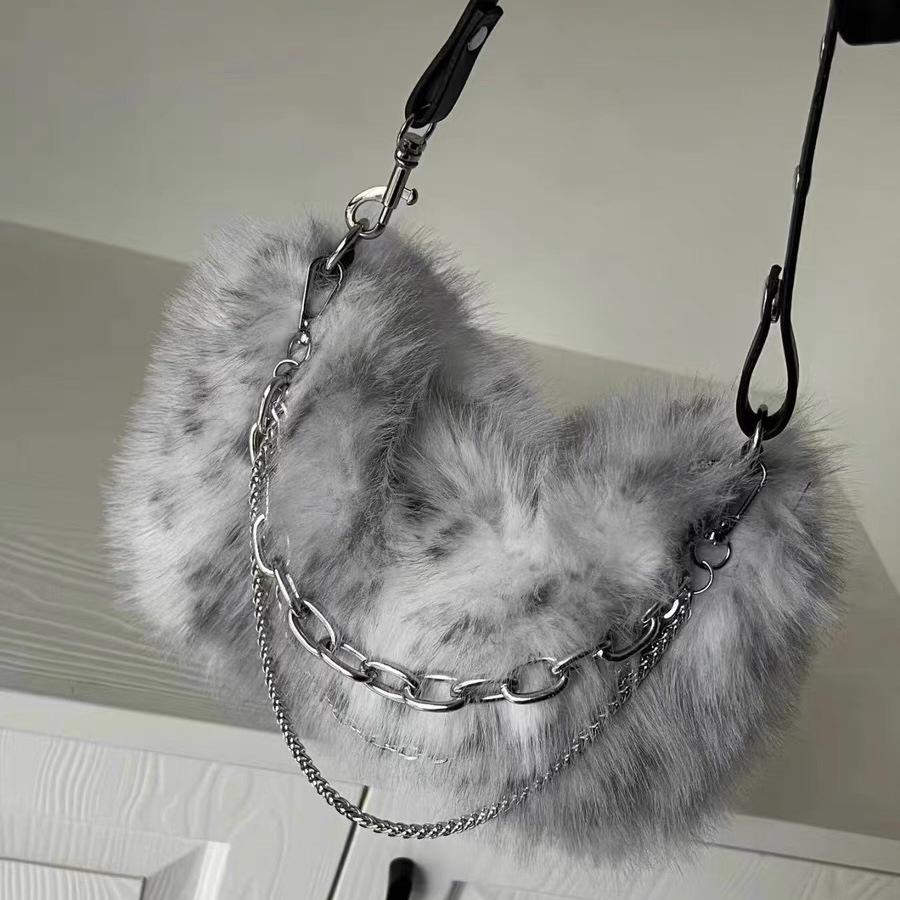 IELGY Gradual Change Color Plush Chain Versatile Armpit Bag, Niche Design Single Shoulder Oblique Span Bag