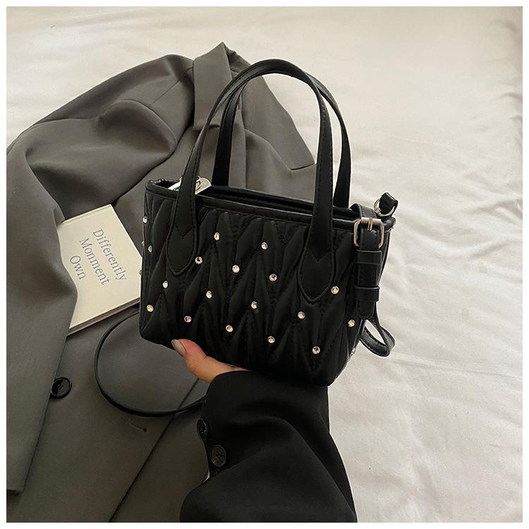 Xiaoxiangfeng Rhombus Handbag Women's 2025 New Trendy Fashion Bucket Bag Versatile Shoulder Bag Crossbody Bag