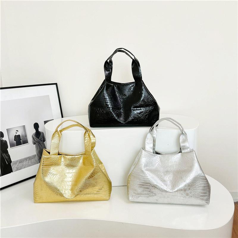 Trendy Bags Large Capacity Tote Bag for Women Fashionable Purse and Handbags Versatile Women Shoulder Bags