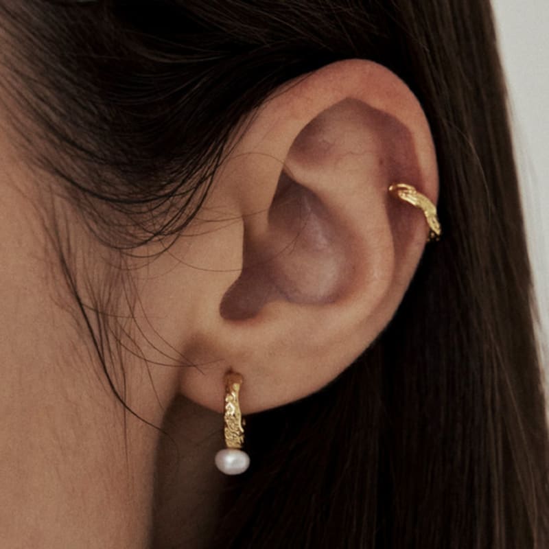 Dewy Desert Texture Pearl Earring