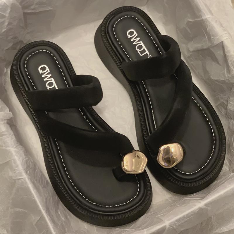 Set of Toe Slippers Women's Outer Wear Summer New Sandals Fashionable Thick-soled Heightened Pinch Foot Cold Slippers