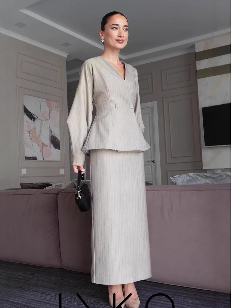 Women's V-neck Long-sleeve Waist-cinching Autumn Coat Dress Set