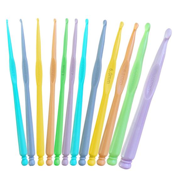 12Pcs Crochet Hook Comfortable Grip DIY Plastic Stitches Crafts Knitting Needle Hand Sewing Tool for Tailor