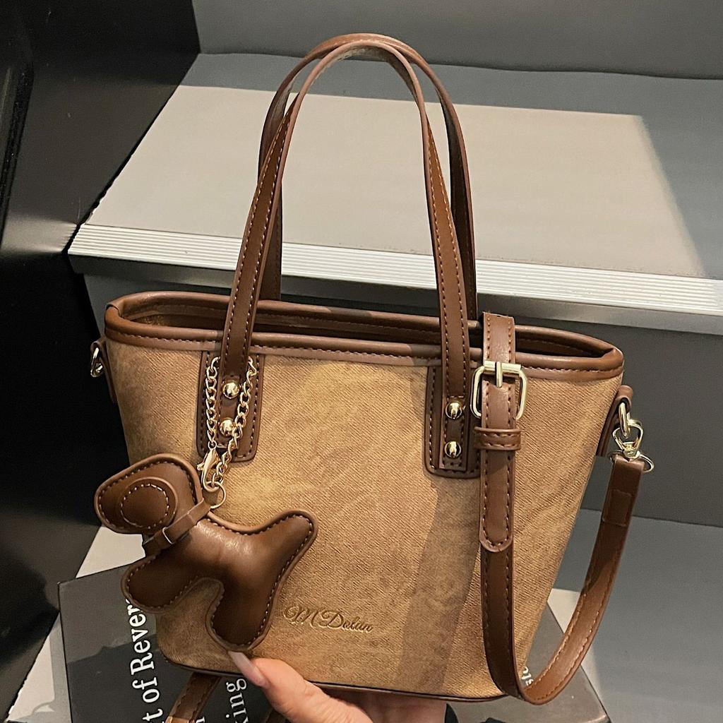 2025 New Popular Contrasting Color Portable Small Bag Women's Fashion Retro Bucket Bag Texture Splicing Shoulder Messenger Bag