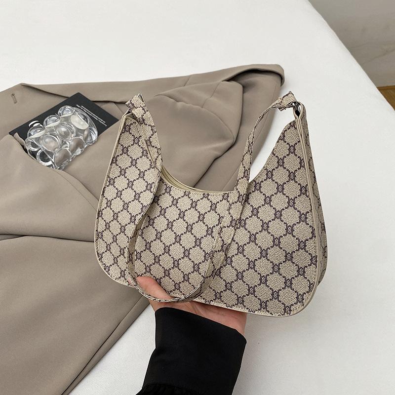 New baguette small bag women's bag shoulder armpit bag texture versatile casual small cross bag tide