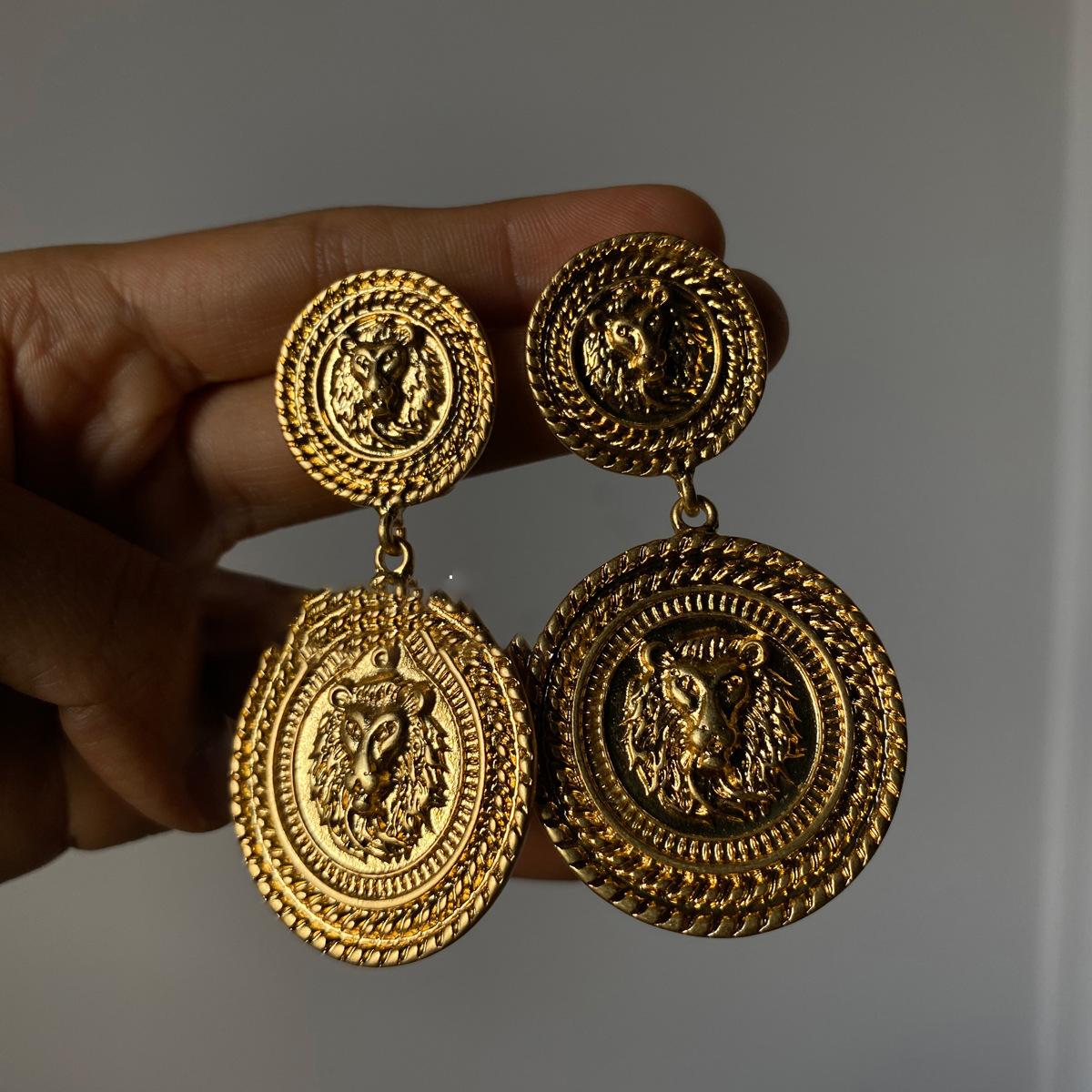 

Дисковые серьги-львы ретро личность преувеличенные серьги модные с высоким чувством средние антикварные серьги