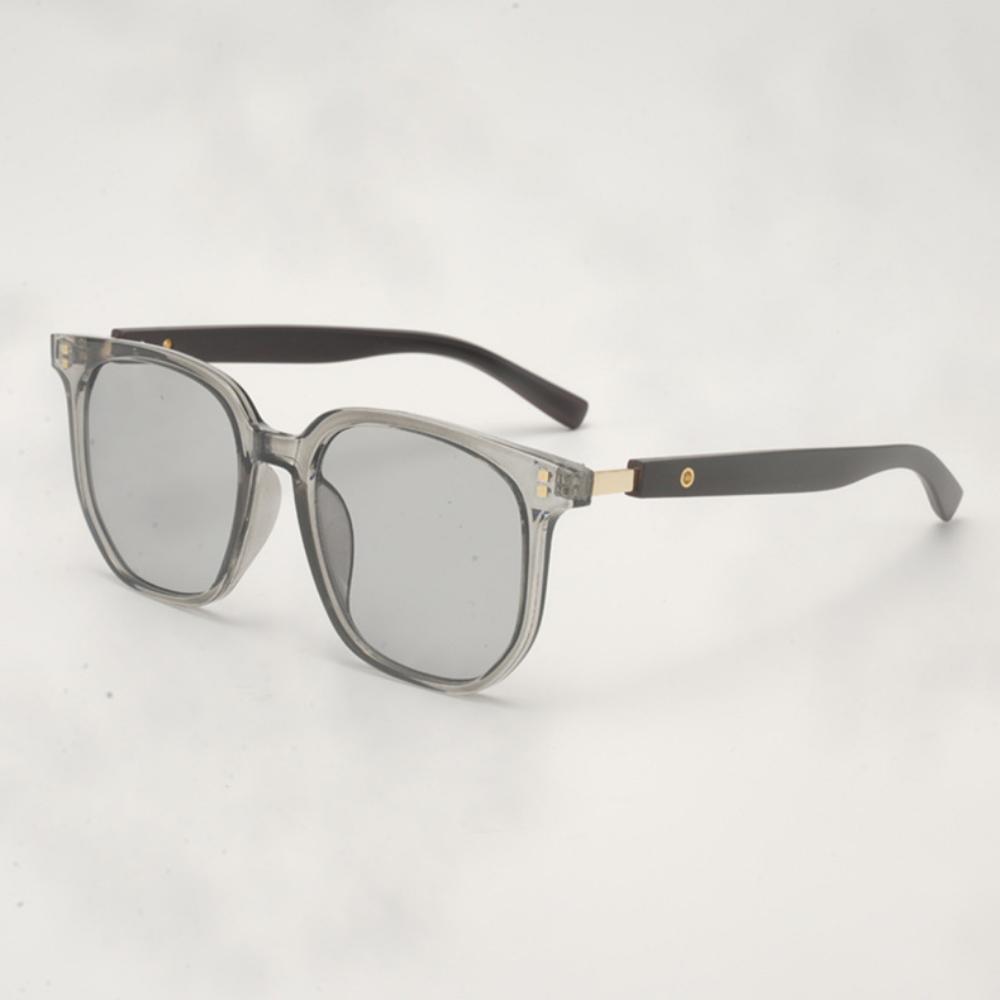 Vintage Wood Texture Sunglasses Temple Arms Square Design For Round Face Trendy Unisex Eyewear For Beach Travel And Parties