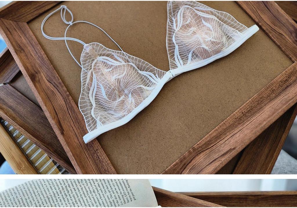 Lace Embroidery Front Buckle Triangle Bra: Wireless, Comfortable, and Sexy