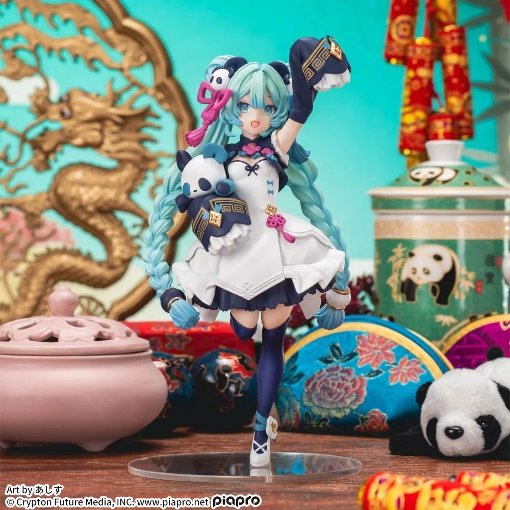 18cm Hatsune Miku Cute Desktop Chinese Style Fashion Panda Action Figure, Cute Girl Model PVC Collectible Figure Ornament