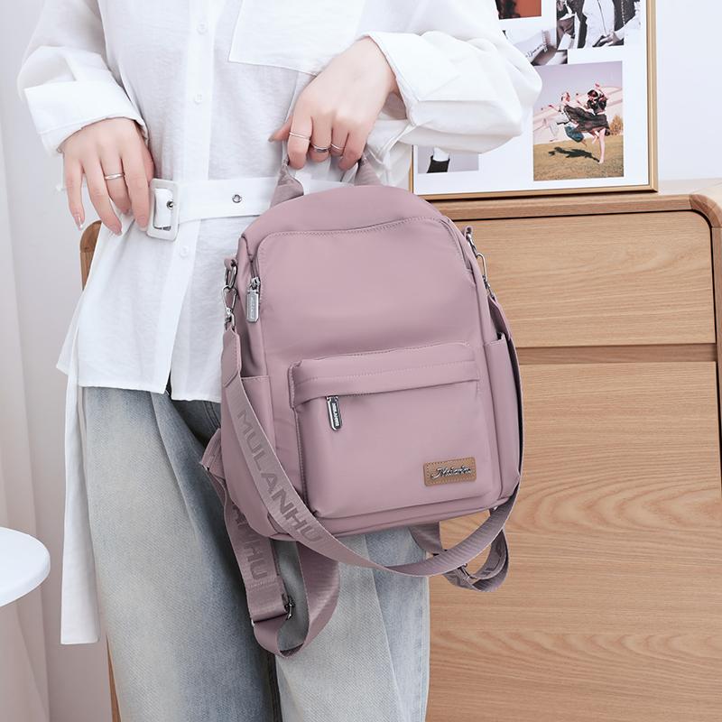 Women's Large Capacity Travel Backpack Student Schoolbag Lightweight Commuter Backpack Multifunctional Shoulder Bag