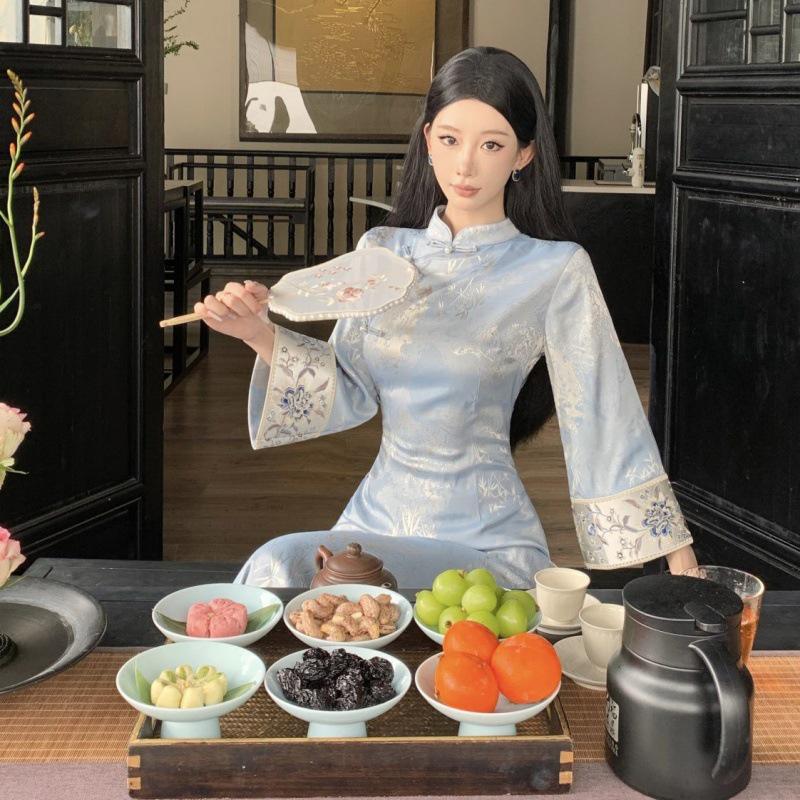 Blue Floral Slim Fit Bell Sleeve Qipao with Stand Collar and Bamboo Leaf Design