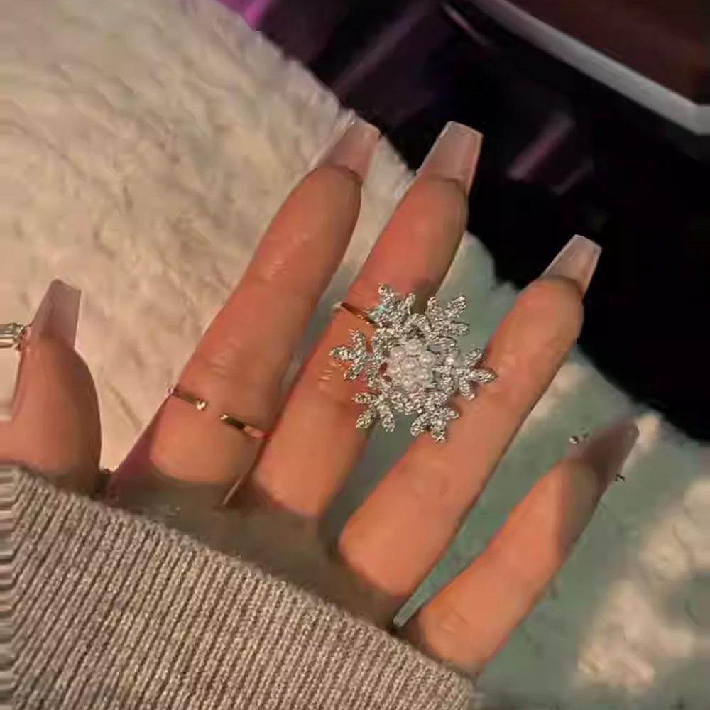 

Жемчужная бархатная заколка-снежинка для волос для женщин – Нишевый дизайн, Идеально подходит для осени и зимы