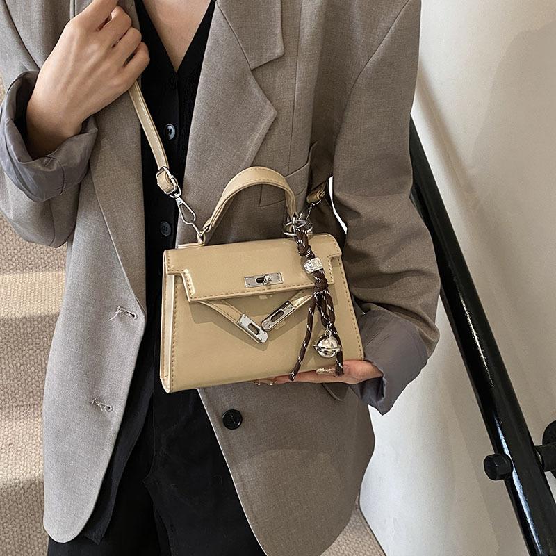 Handbag women's new fashion versatile shoulder bag niche design retro messenger bag