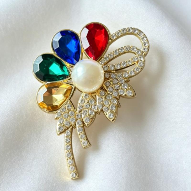 Women's Flower Brooch with Colorful Rhinestones and Elegant Plant Design for Parties