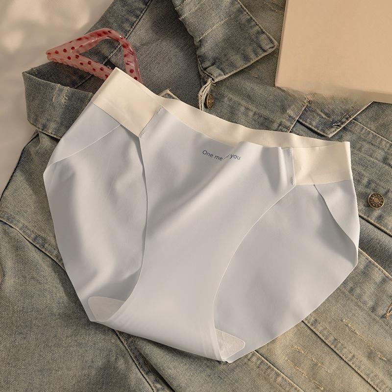 Women's New Summer Cotton Anti-bacterial Crotch No Mark Ice Silk High Split No Hip Briefs