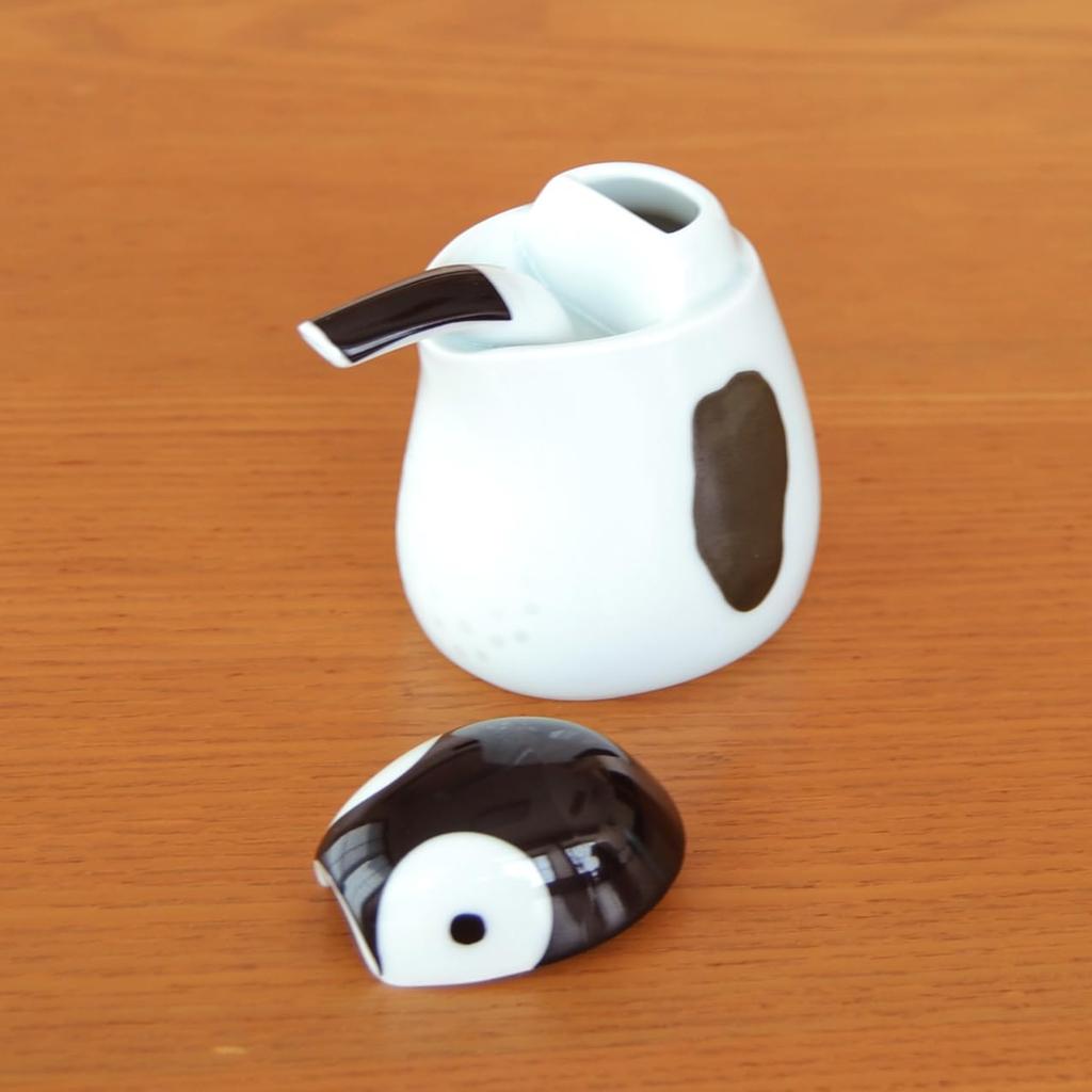 Stylish and cute compact soy sauce Arita penguin made in dispenser, ware, design, 80ml, Japan.