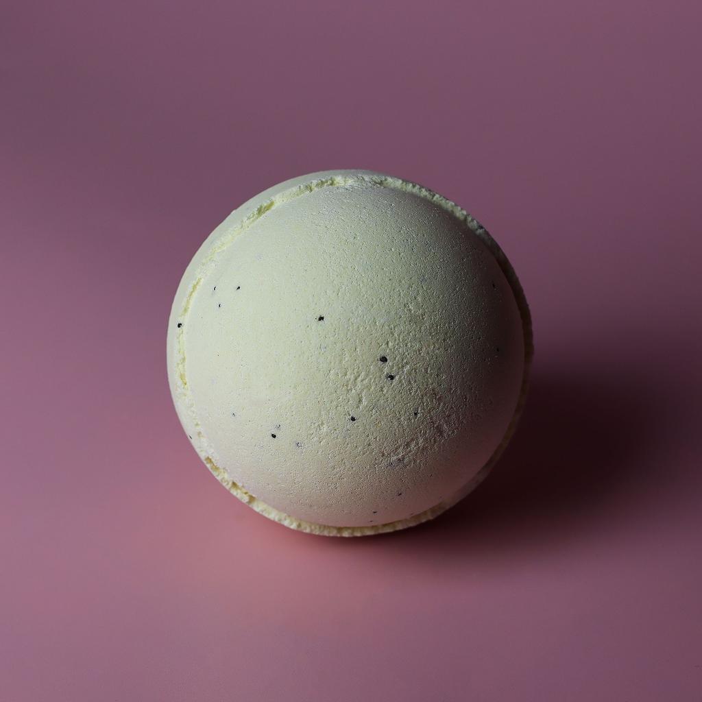 Vanilla Bath Bomb With Shea Butter