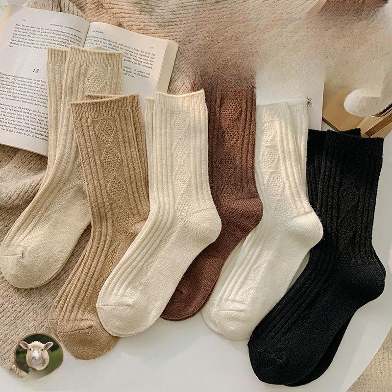 

Women s Autumn and Winter Warm Solid Color Medium Tube Wool Pile Socks 1 pair чёрный