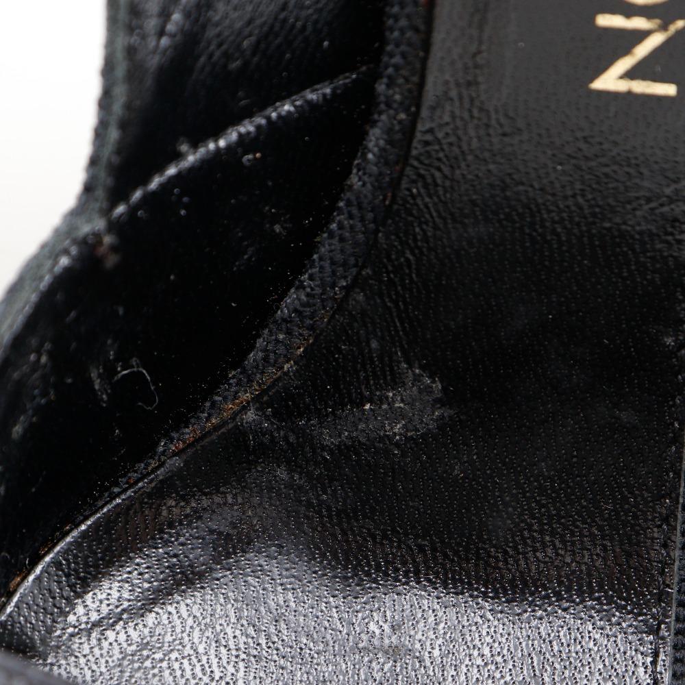 Louis Vuitton Lodičky s páskem Monogram černé plátno/kůže Dámské Použité