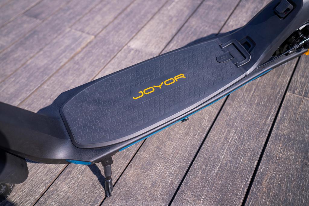 JOYOR C10 Electric Scooter 48V 10.4Ah Battery, 500W Motor, 10 Inch Tires, 30-40KM Range, NFC Unlocking Foldable E-Scooter