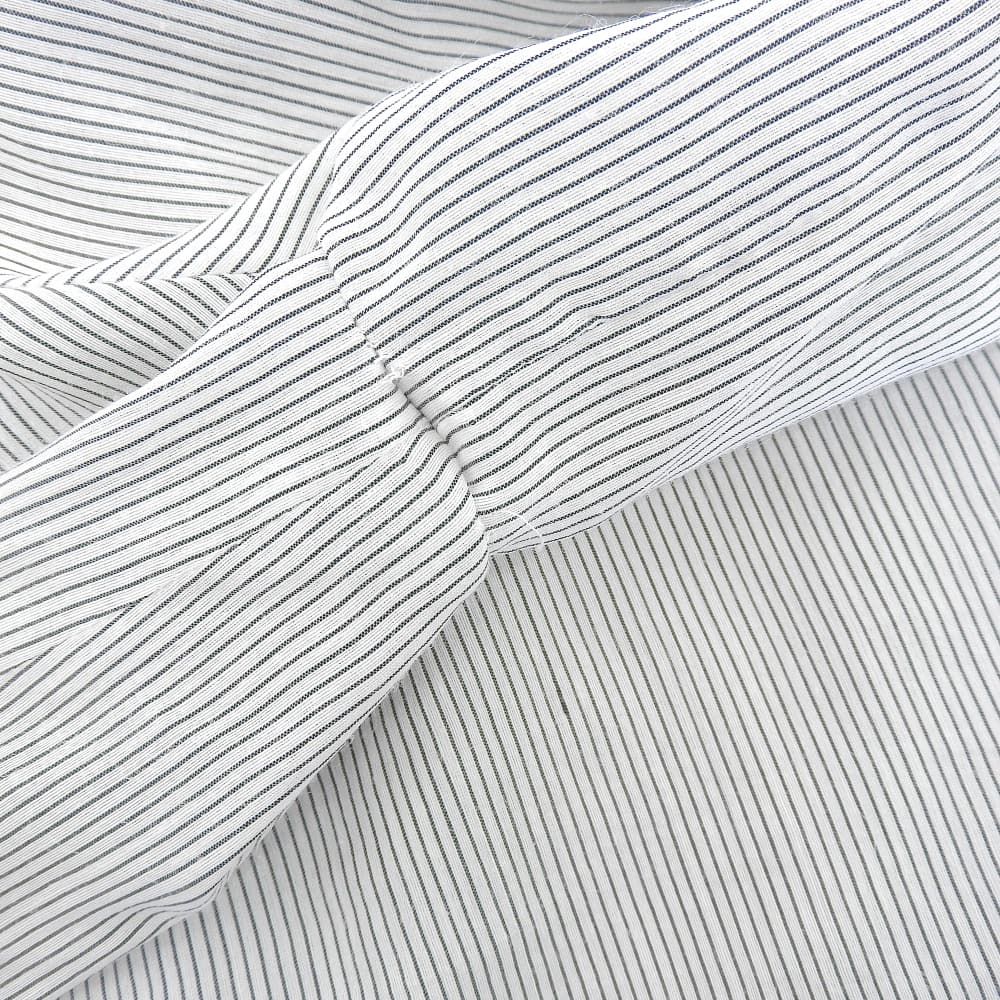 Giorgio Armani Beautiful Linen Silk Striped Pullover Blouse for Women, Grey, Size 36, 1SHCCZ10TZ808 Tops 36 grayUsed