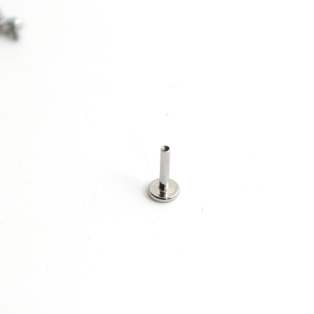Opal-Ohrstecker aus Edelstahl – Kleine Titan-Knorpel-, Lippen- & Nasenpiercing-Schmuckstücke