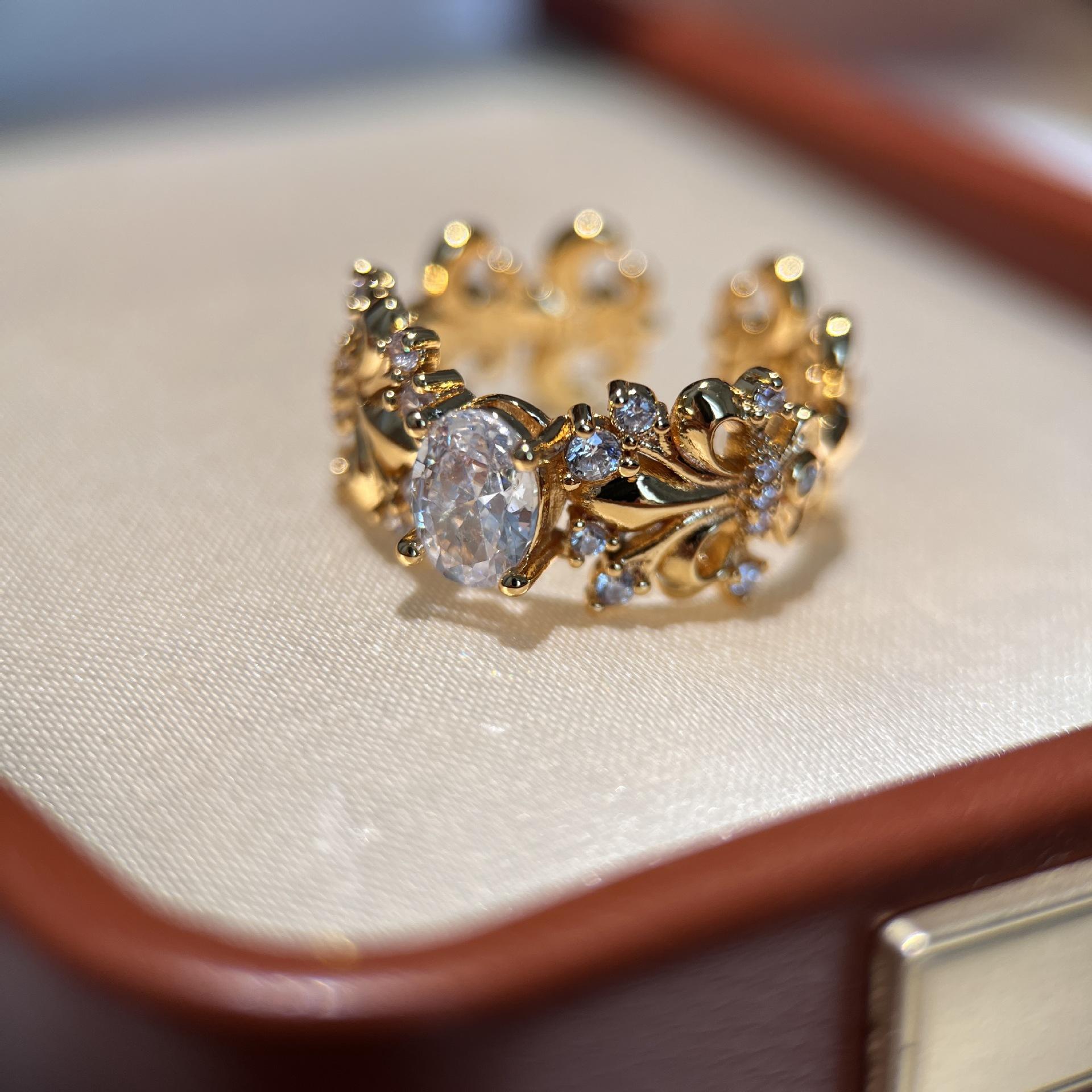 

Medieval Vintage Snowflake Iris Shape Brushed Luxury Heavy Industry Old Money Style Ring Jewelry