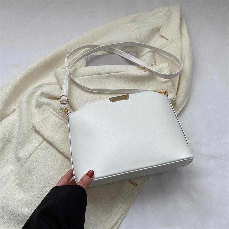 Retro simple small bag women 2025 new trendy women fashion large capacity shoulder crossbody bucket shell bag