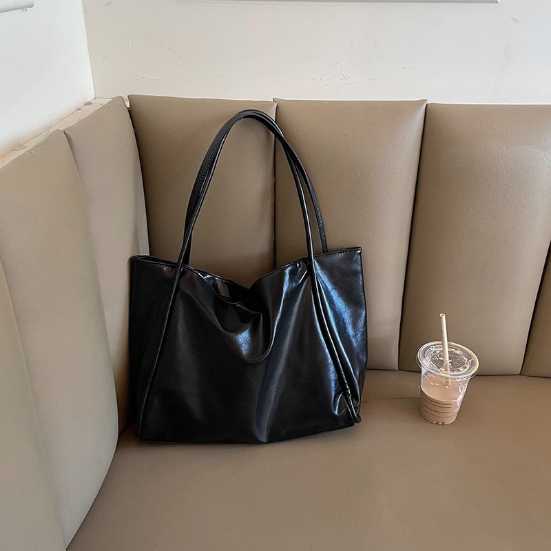 Large Capacity Bag New Design Versatile Single Shoulder Commuting Handbag Underarm Tote Bag