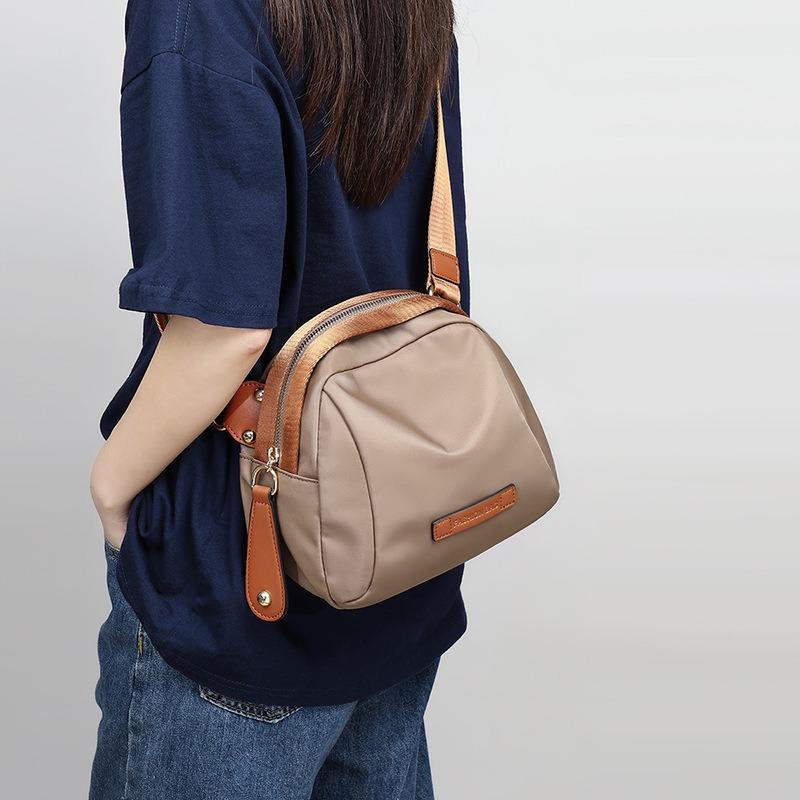 Bag women's new autumn and winter chest bag messenger bag women's bag niche canvas casual fanny bag small bag luggage