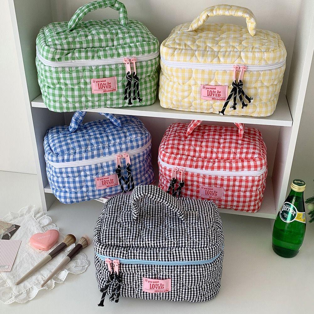 Tragbare frische Gitter-Make-up-Tasche gestepptes Liebesdesign Handheld Hautpflege-Aufbewahrungstasche Kulturtasche Reise