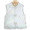 The new vest in early spring wears a delicate vest and a vest top.