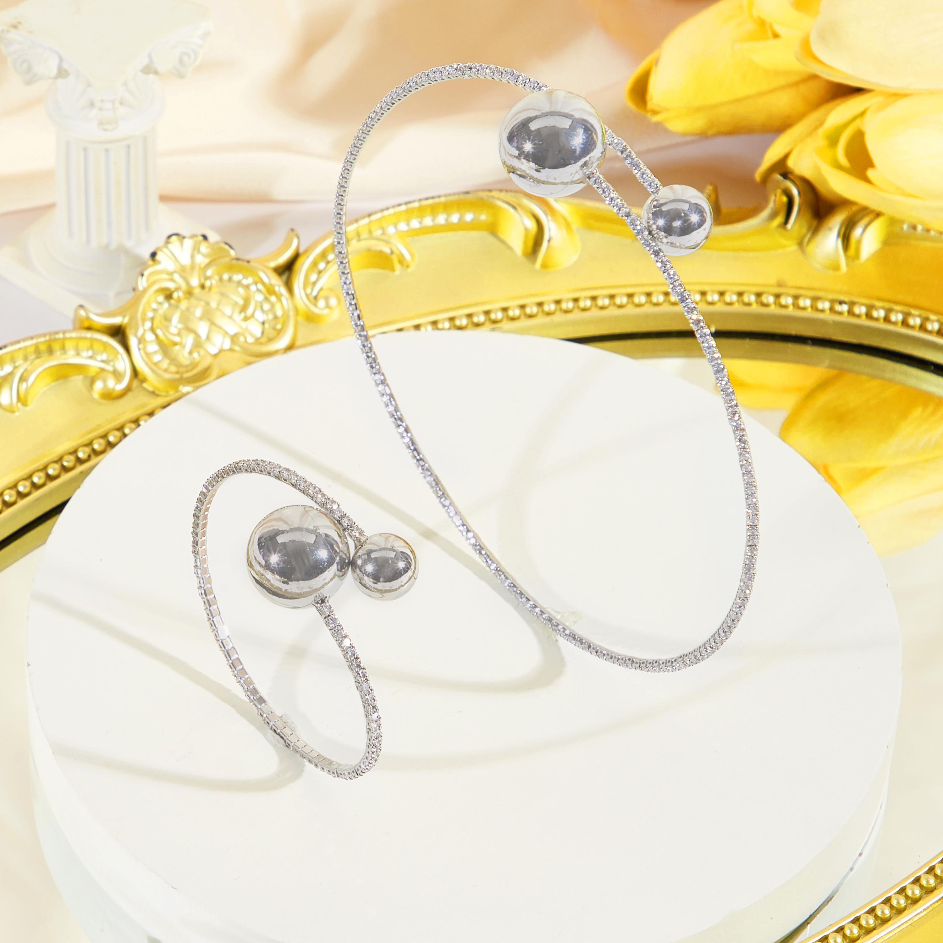 

CMM Идеально для любого случая Модный серебристо-золотистый набор браслета и ожерелья с двойными шариками Браслет-бэнд Заявление о моде для вечеринки Женщины серебряный