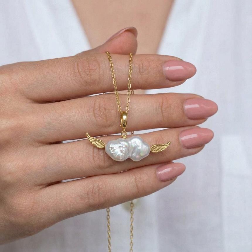 Personality Versatile Simple Cute Cloud Angel Wings Pearl Pendant Gold Necklace