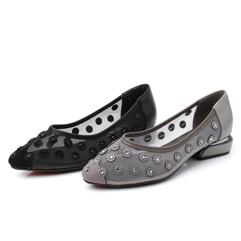 Hot Diamond Hollowed-out Lady NetFabric FootPairs BrandNew HotSeason Hollow Single FootPairs Lady Flat-soled AirFlow Sandals Soft-soled Mother's