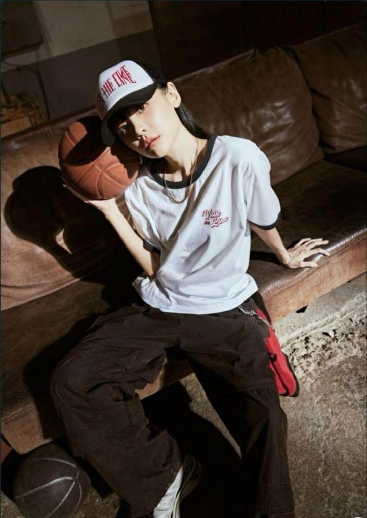 [GEBRAUCHT] ENHYPEN WALK THE LINE Seoul T-Shirt, Größe M