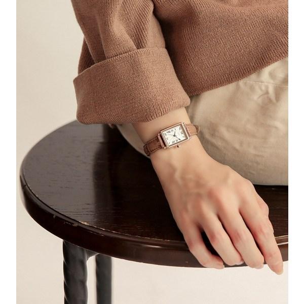 Lloyd Awesome Square Soft Classic Square Leather Watch