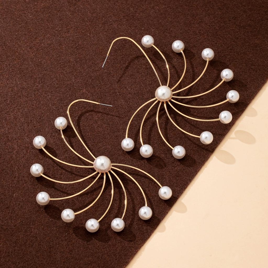 Women's Earrings, Rotating Flower Faux Pearl Exaggerated Earrings, Suitable for Parties and Vacations