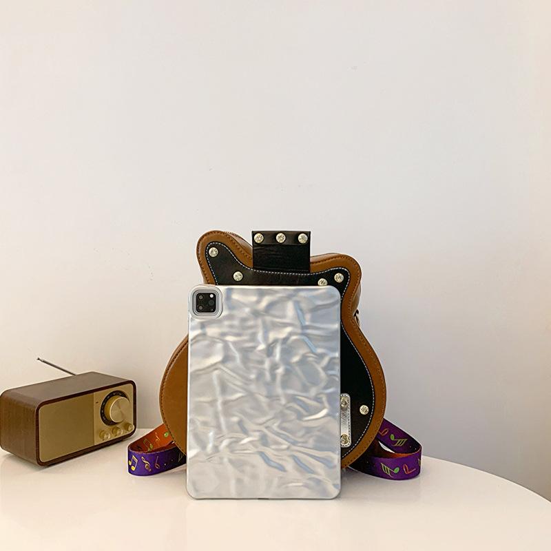 Personalized guitar bag 2025 new Korean version fashion rivet shoulder bag ins Internet celebrity women's backpack