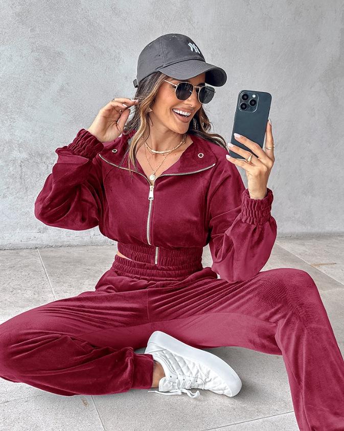 2024 Autumn/Winter Women's Fashion Casual Set: Golden Velvet Long Sleeve Top & Long Pants Two-Piece Set