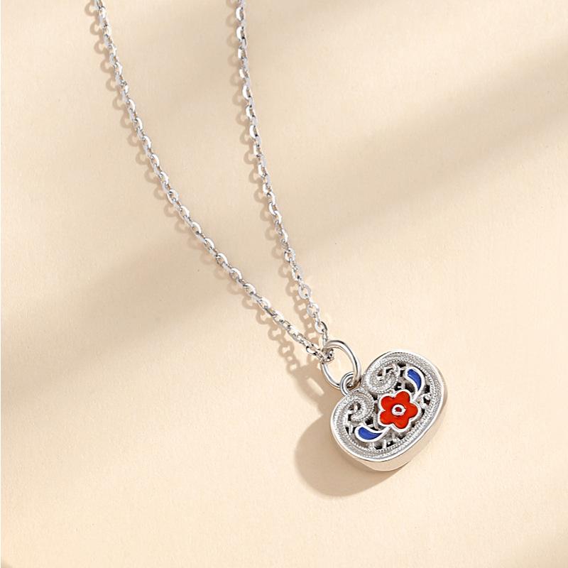 

Ruyi Longevity Lock Necklace: Women s Chinese Retro S925 Silver Pendant Clavicle Chain Jewelry 925 Silver