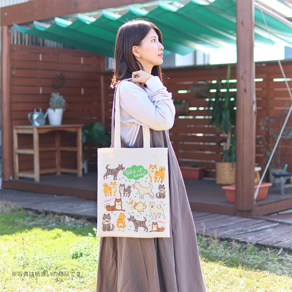 Tomo Corporation Printed Tote Bag, Cat Design, Approx. W31.5 X H39cm, Handle Length Approx. 27cm, Product Number: 14224-750-406