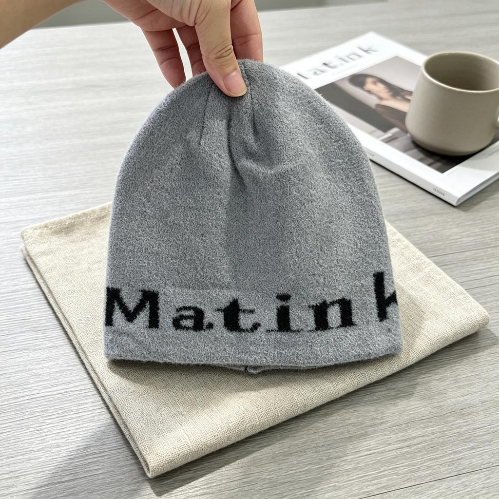 Hat women's autumn and winter warm fashion letter pullover hat young men and women couples street tide with melon rind cold hat