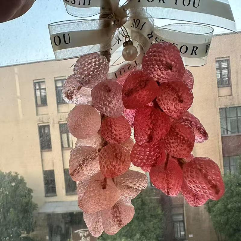 Sapone Profumato da Appendere Uva e Fragola Cristallo con Aroma di Olio Essenziale Rosa.
